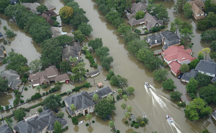 Local Communities Adapting to Climate Change: Managing Risk in Decision Making