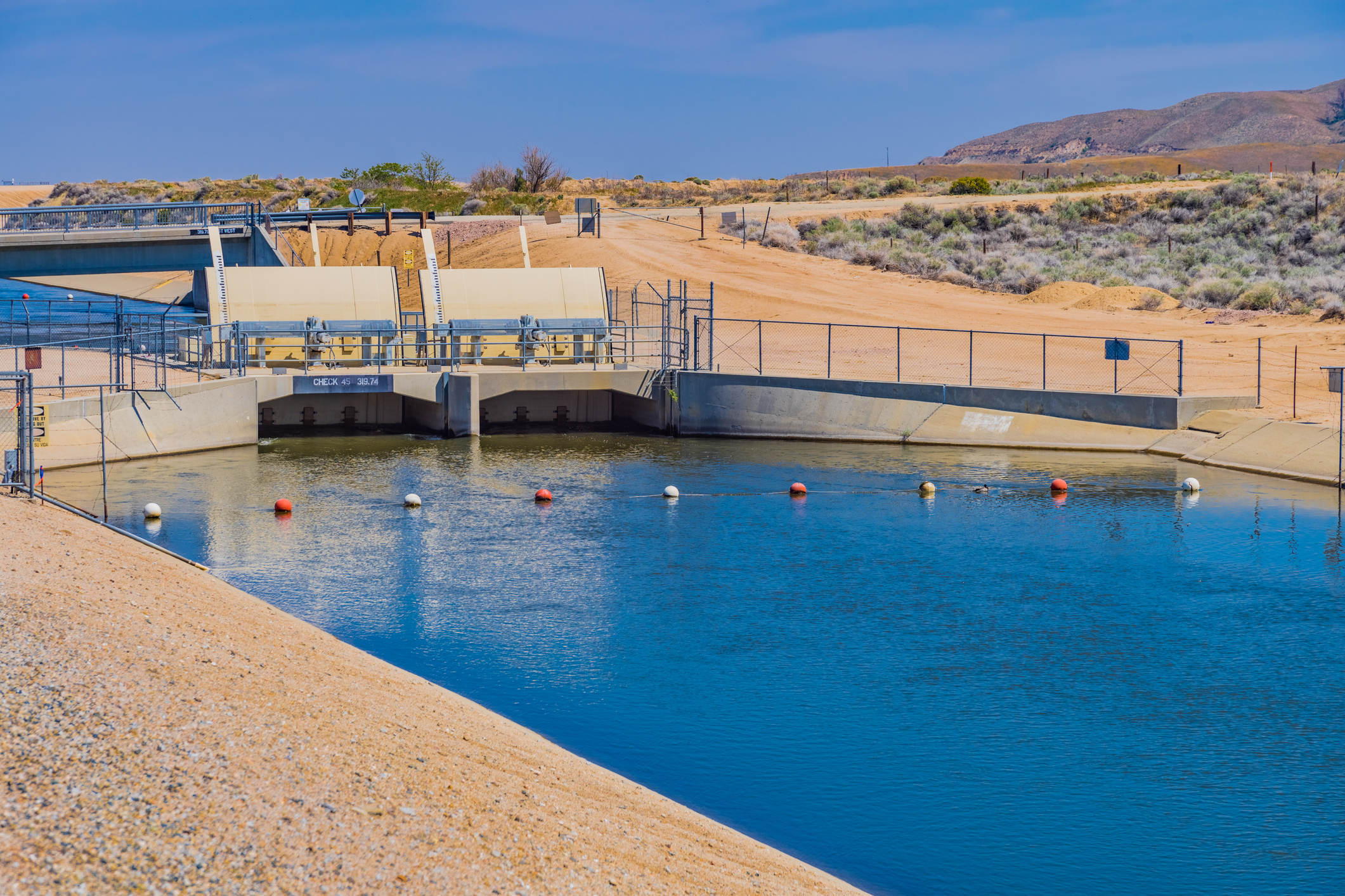 Seven Benchmarks to Build Consensus on a Groundwater Sustainability Agency